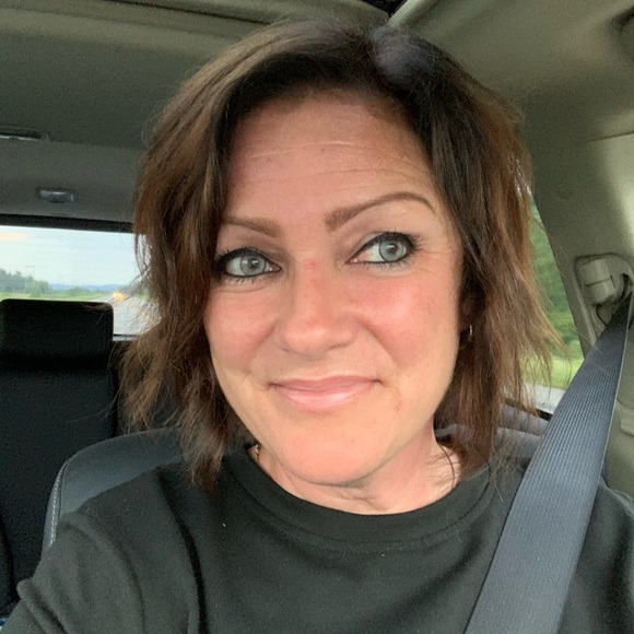 Meet your Posher, Melanie - Picture 2 of 4